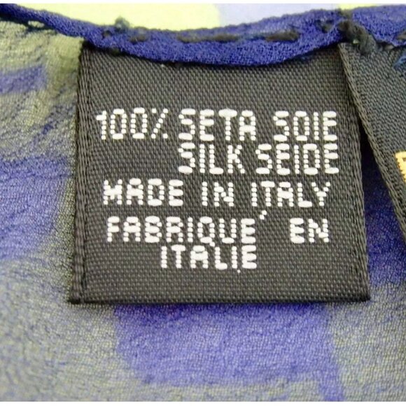 FENDI Women’s Navy Floral Logo Hydrangea Silk Scarf Authentic - Picture 8 of 8